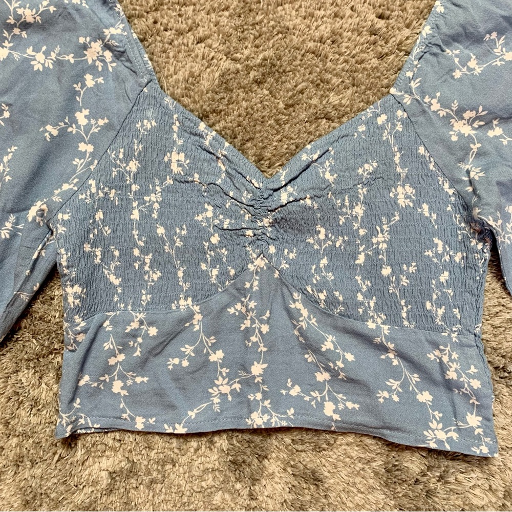 NWOT PacSun Lottie Moss Peasant Sleeve Floral Shirred Crop Top - Picture 3 of 4